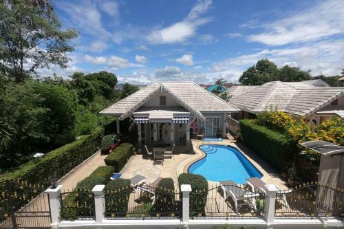 Beautiful Villa With Private Pool In Cha-am