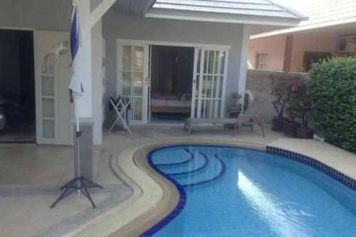 Beautiful Villa With Private Pool In Cha-am
