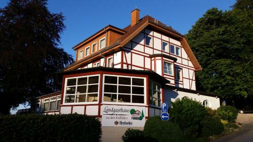 Posada Landgasthaus Zu Den Erdf�llen