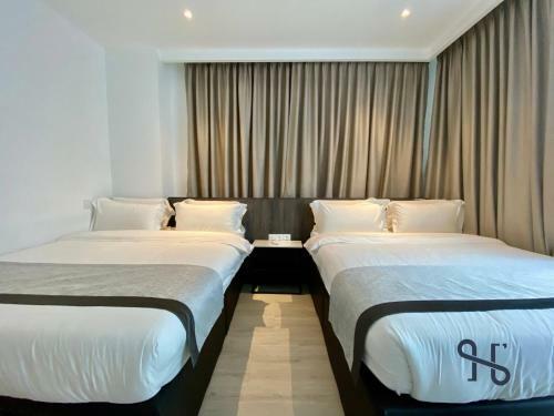 Hotel Jia By Homesuite' Near Imago Mall