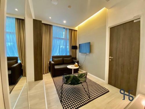 Hotel Jia By Homesuite' Near Imago Mall
