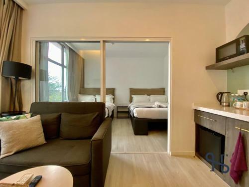 Hotel Jia By Homesuite' Near Imago Mall
