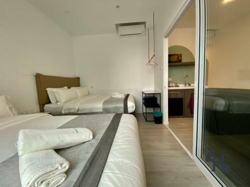 Hotel Jia By Homesuite' Near Imago Mall