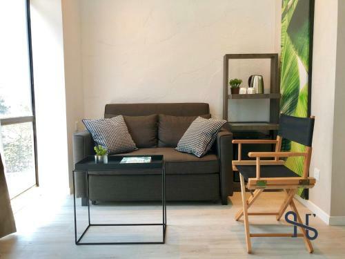 Hotel Jia By Homesuite' Near Imago Mall