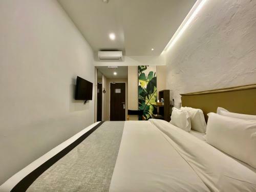 Hotel Jia By Homesuite' Near Imago Mall