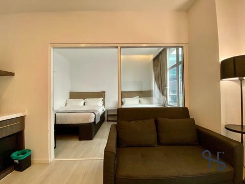 Hotel Jia By Homesuite' Near Imago Mall