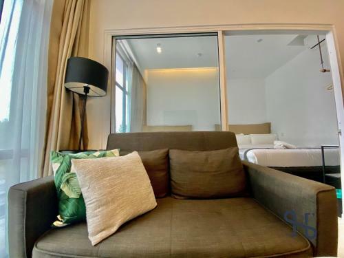 Hotel Jia By Homesuite' Near Imago Mall