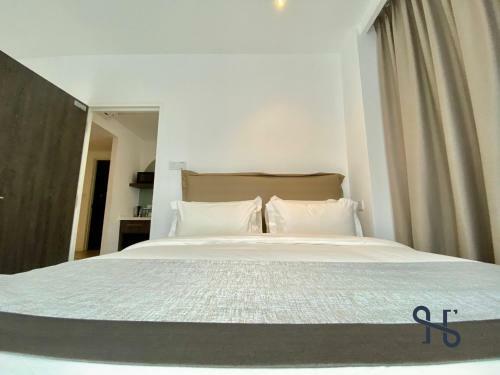 Hotel Jia By Homesuite' Near Imago Mall