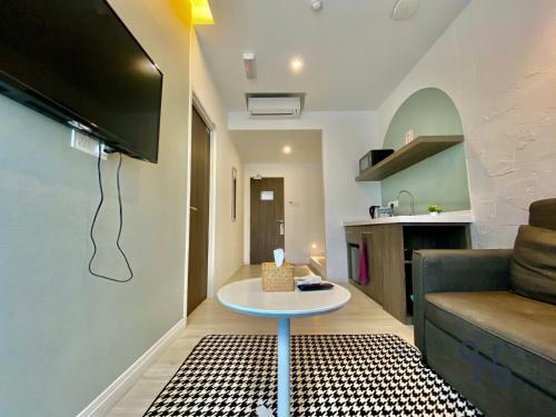 Hotel Jia By Homesuite' Near Imago Mall