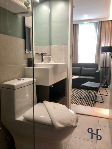 Hotel Jia By Homesuite' Near Imago Mall