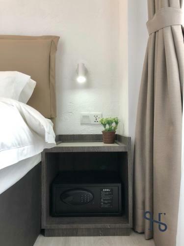 Hotel Jia By Homesuite' Near Imago Mall