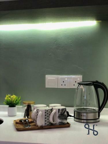 Hotel Jia By Homesuite' Near Imago Mall