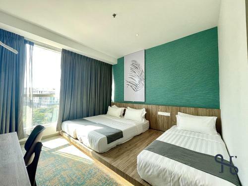 Homesuite' Hotel At Sutera Avenue