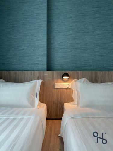 Homesuite' Hotel At Sutera Avenue