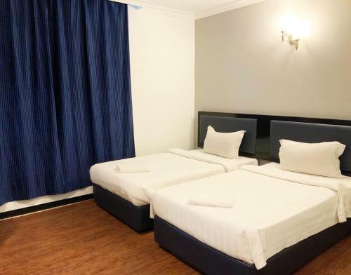 Golden Hotel