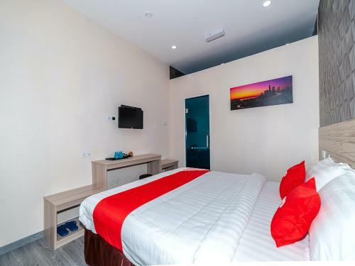 Oyo 90147 Hilltop Hotel