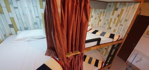 Albergue Escape Backpackers Kk