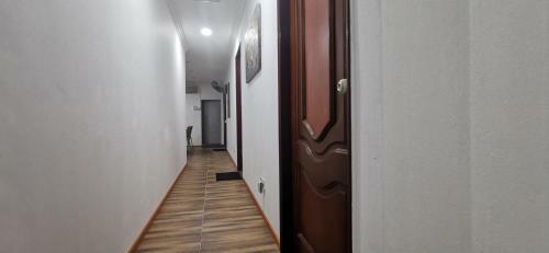 Oyo Home 90372 Greybirds Hostel