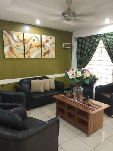 Kingfisher Sulaman Homestay