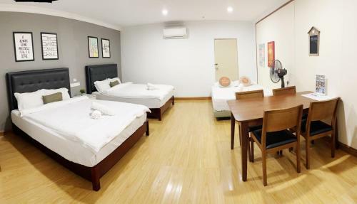 Hostal Ar Residence Guesthouse