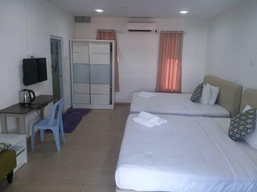 Hotel D Lima Beach Inn