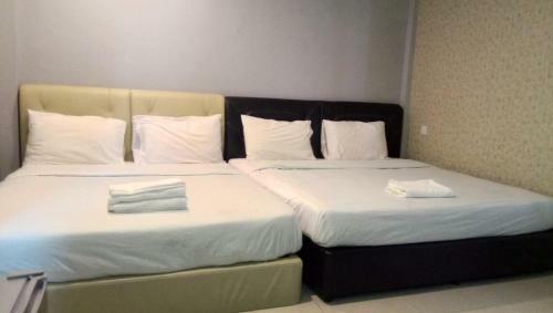 Hotel D Lima Beach Inn