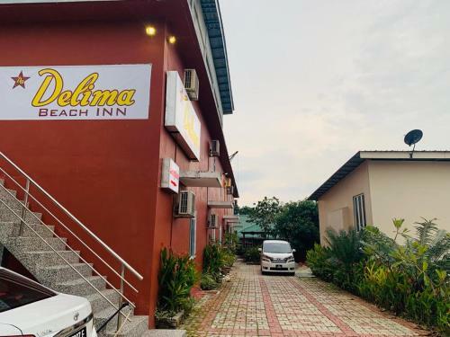 Hotel D Lima Beach Inn