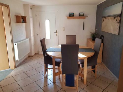 Apartamento Ferienwohnung Am Peenetal