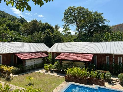 Bed & Breakfast Hujung Kampung Resort