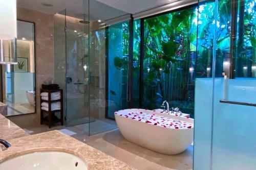 Bed & Breakfast The Danna Beach Villa With Private Pool