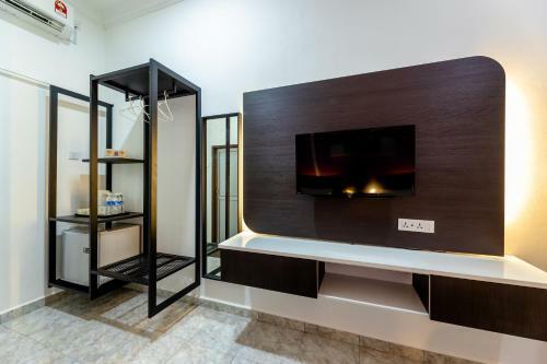 Hotel Cenang Rooms With Pool By Virgo Star Resort