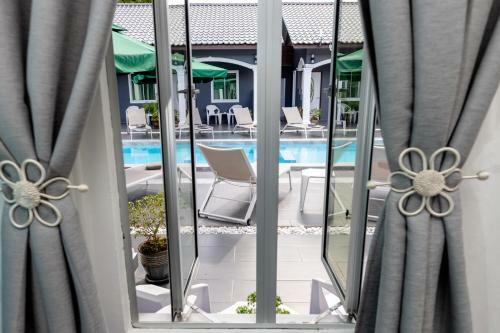 Hotel Cenang Rooms With Pool By Virgo Star Resort