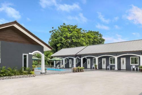 Hotel Cenang Rooms With Pool By Virgo Star Resort