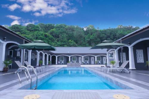 Hotel Cenang Rooms With Pool By Virgo Star Resort