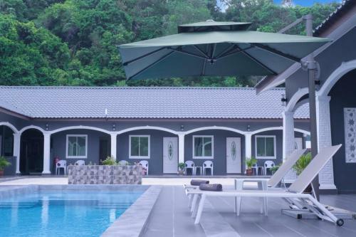 Hotel Cenang Rooms With Pool By Virgo Star Resort