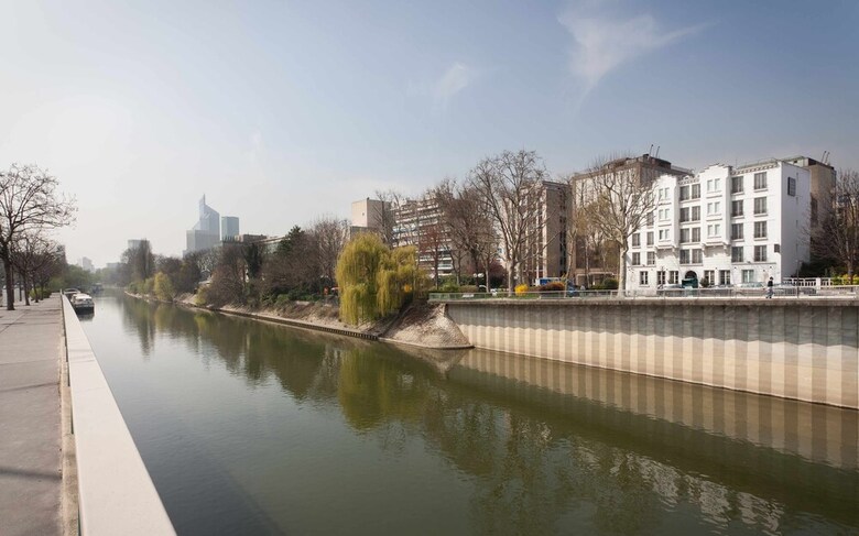 De La Jatte Hotel