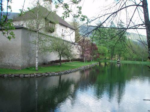 Apartamento Ferienwohnung Schloss Dornbach