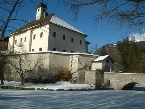 Apartamento Ferienwohnung Schloss Dornbach