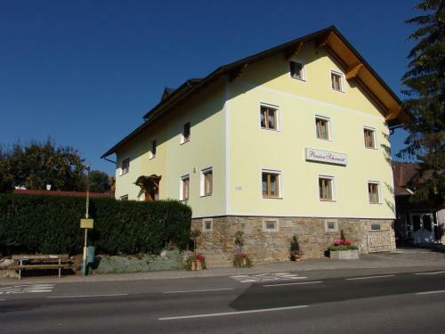 Hostal Pension Scherwirt