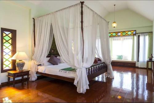 Lanna Luxury Pool Villa Chiangmai