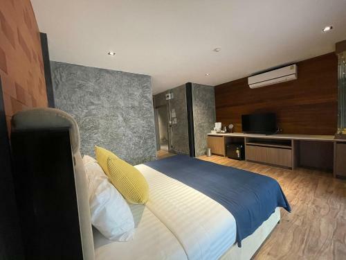 Loft122 Hotel