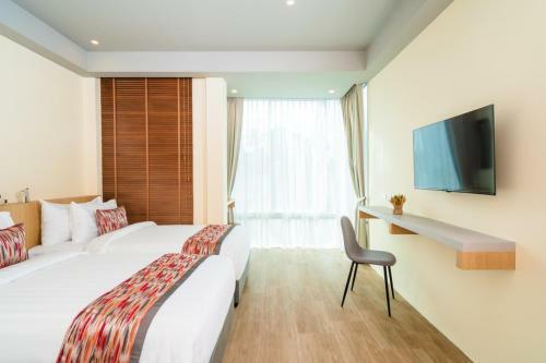 Hotel Charcoal Panwa Beach Sha