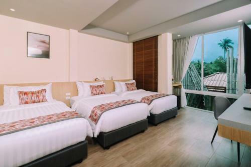 Hotel Charcoal Panwa Beach Sha