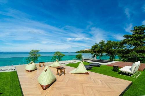 Hotel Charcoal Panwa Beach Sha