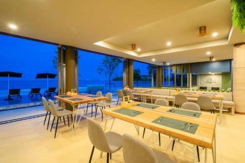 Hotel Charcoal Panwa Beach Sha