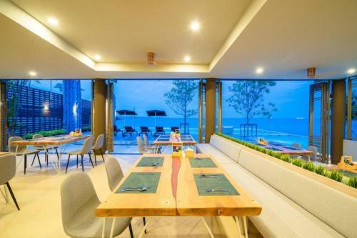 Hotel Charcoal Panwa Beach Sha