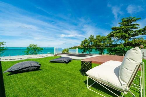 Hotel Charcoal Panwa Beach Sha