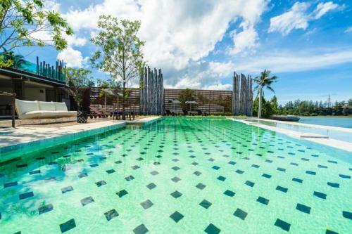 Hotel Charcoal Panwa Beach Sha