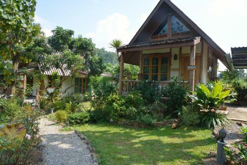 Hotel At Home Chiang Dao, Pooch Lovers
