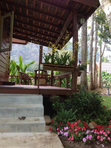 Hotel At Home Chiang Dao, Pooch Lovers